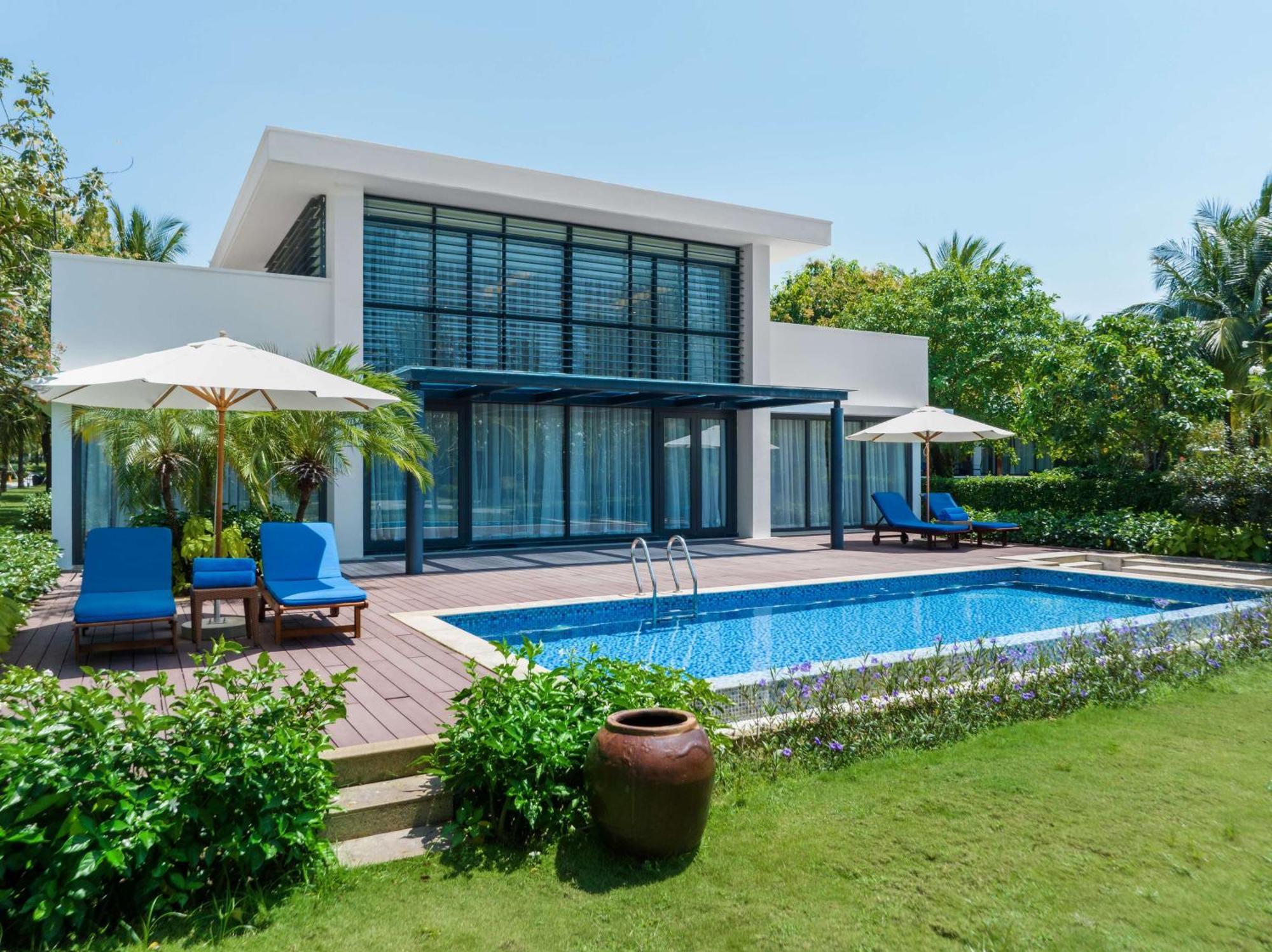 Radisson Blu Resort Фукуок Екстер'єр фото A pool villa at the resort